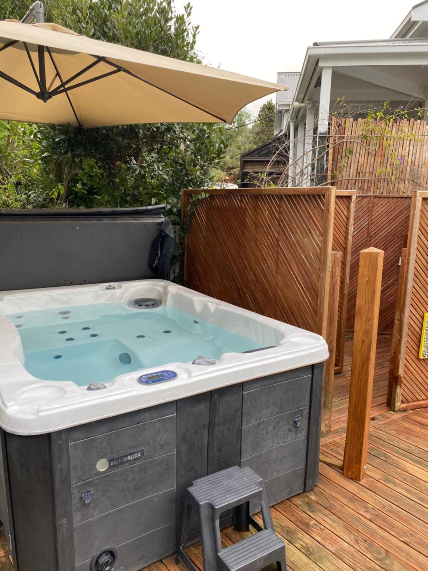 Superb Studio Retreat With Spa, Pool & Bbq Access Whanganui Zewnętrze zdjęcie