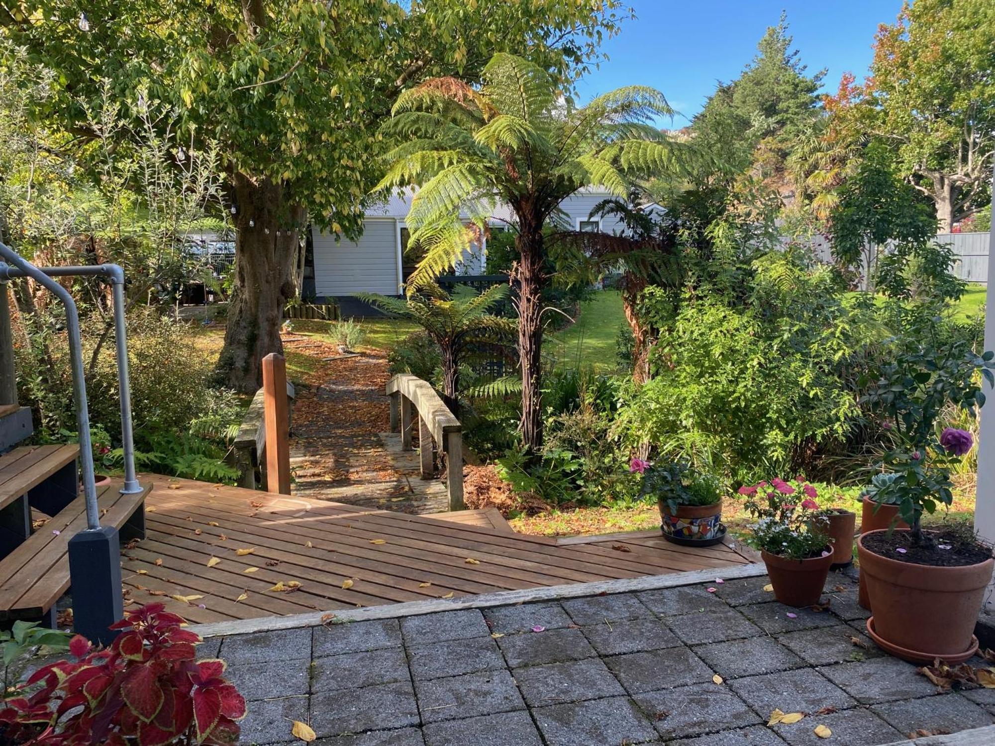Superb Studio Retreat With Spa, Pool & Bbq Access Whanganui Zewnętrze zdjęcie